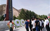 “瞻仰革命先烈，弘揚(yáng)愛(ài)國(guó)精神”主題黨日活動(dòng)